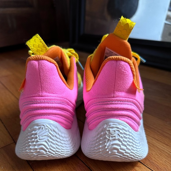 Curry Brand Sesame Street x Curry Flow 9 GS Street Pack - “Play Big” - Picture 3 of 10